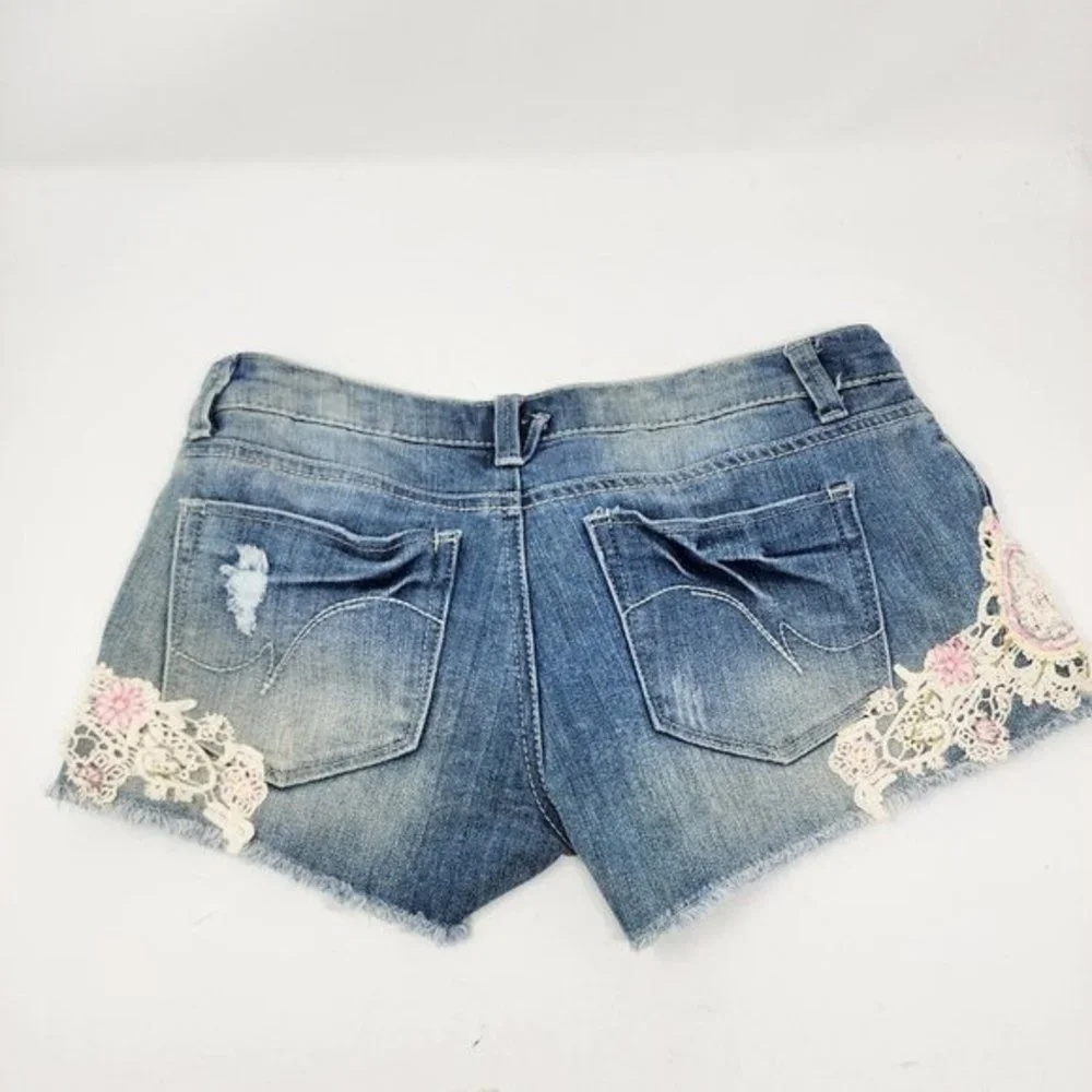 Vanilla Star Cutoff Bootie Shorts Floral Lace Boho Detail Distressed Jean Size 7